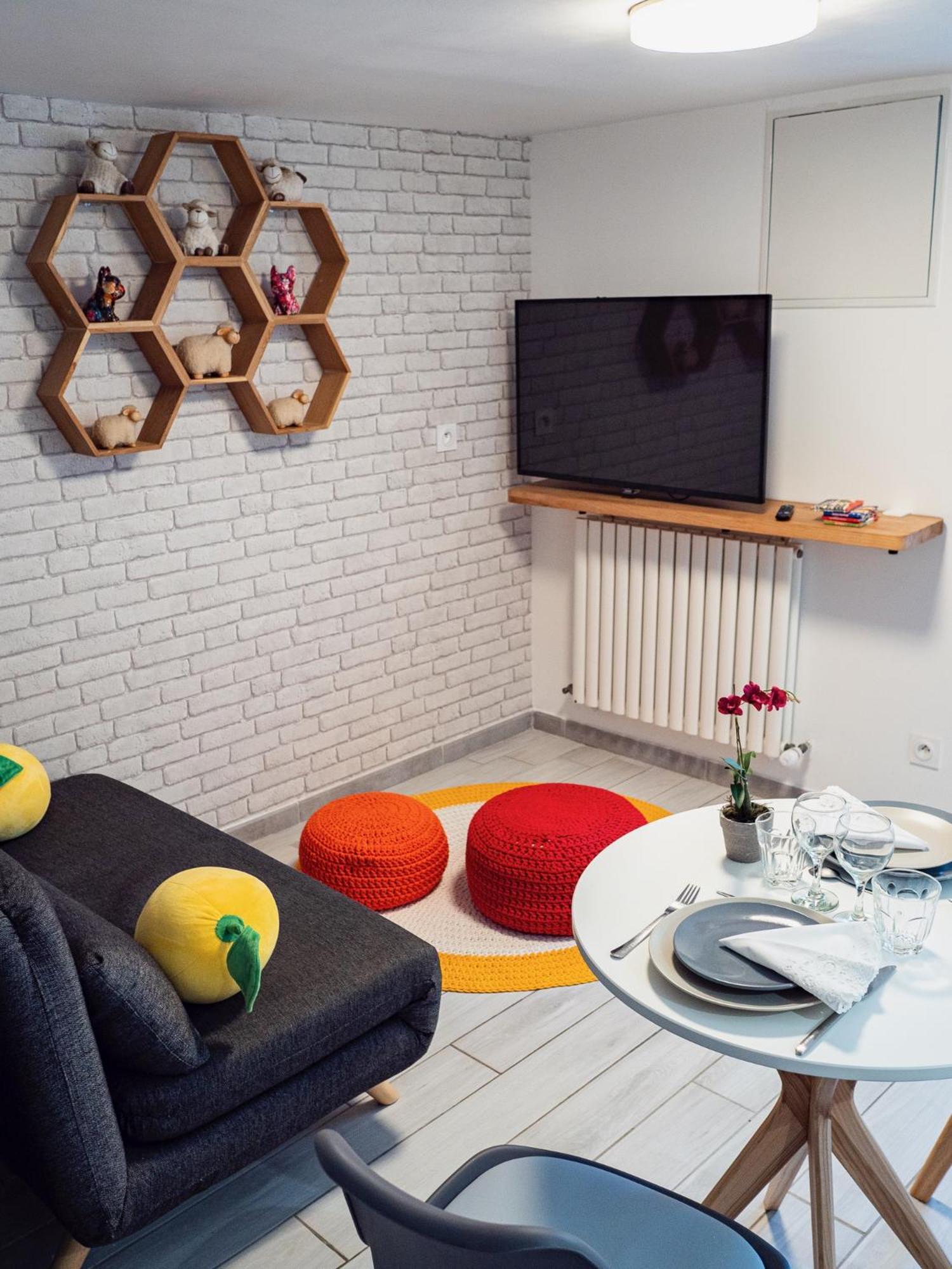 Le 134 Apartment Orange  Luaran gambar
